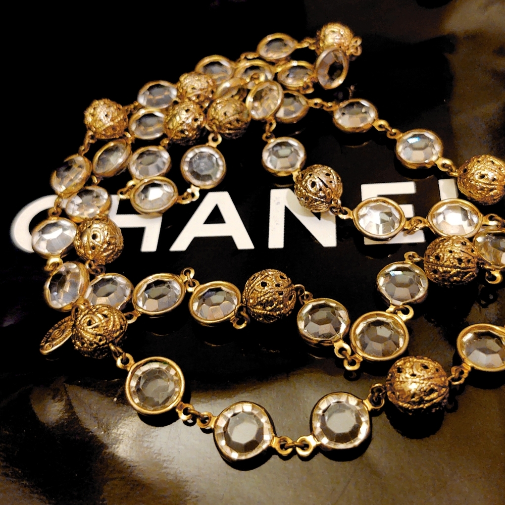 Chanel Vintage Luxury Designer Gold & Crystal Station Sautoir Necklace - Picture 3 of 10